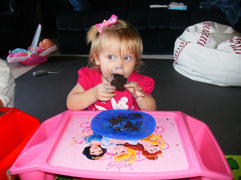 Jess2ndBDay_Home (2) (Medium).JPG - Well OK, maybe just one more!?...  Anyway, until next year, bye bye!!!...